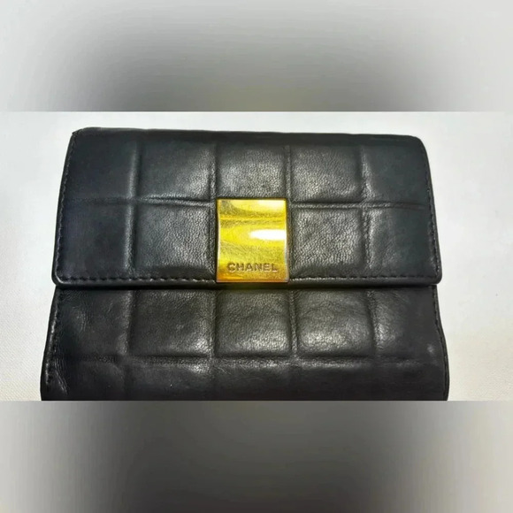 CHANEL Handbags - Chanel chocolate bar wallet